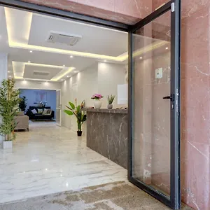 37 , Estepona España